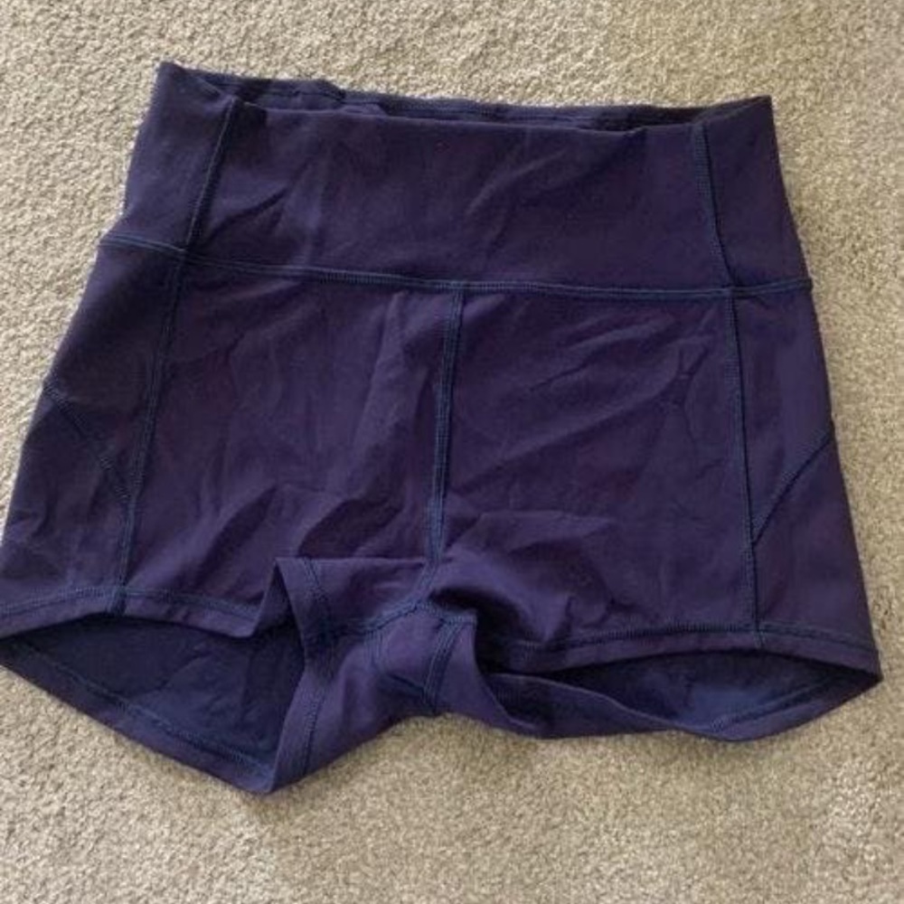 In movement 2.5 shorts